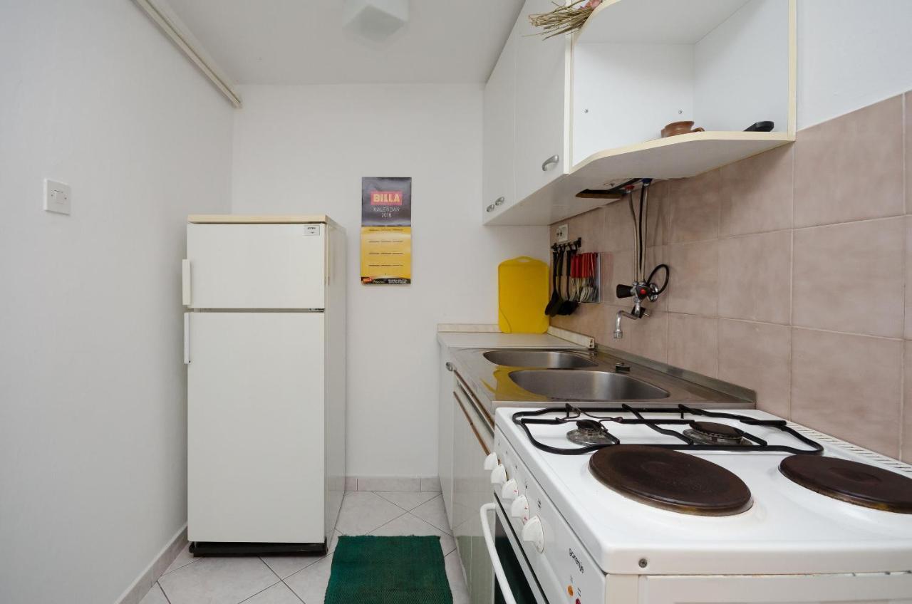 Apartments Milan โปเรช ภายนอก รูปภาพ