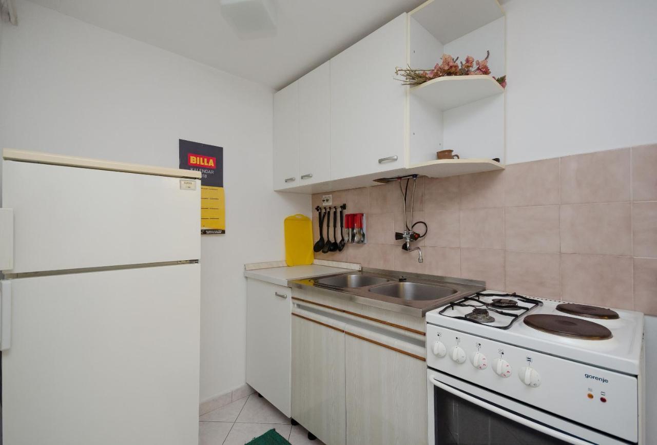 Apartments Milan โปเรช ภายนอก รูปภาพ