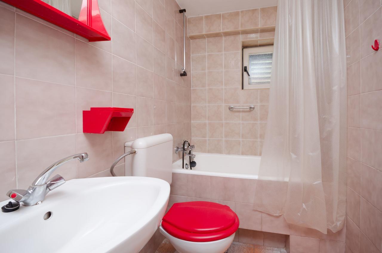 Apartments Milan โปเรช ภายนอก รูปภาพ